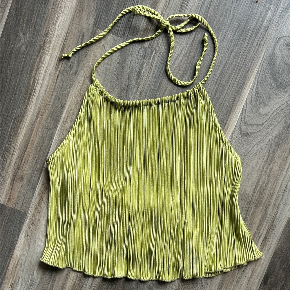 NWOT Le Lis Plisse Halter Top - Picture 3 of 10